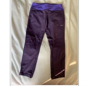 Nike Dri-Fit 3/4 Cropped Leggings